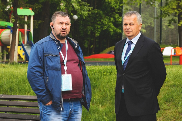 Директор компании "Бизнес Компьютеры" Дмитрий Кравченко посетил партнерскую конференцию Аквариус в Подмосковье. 